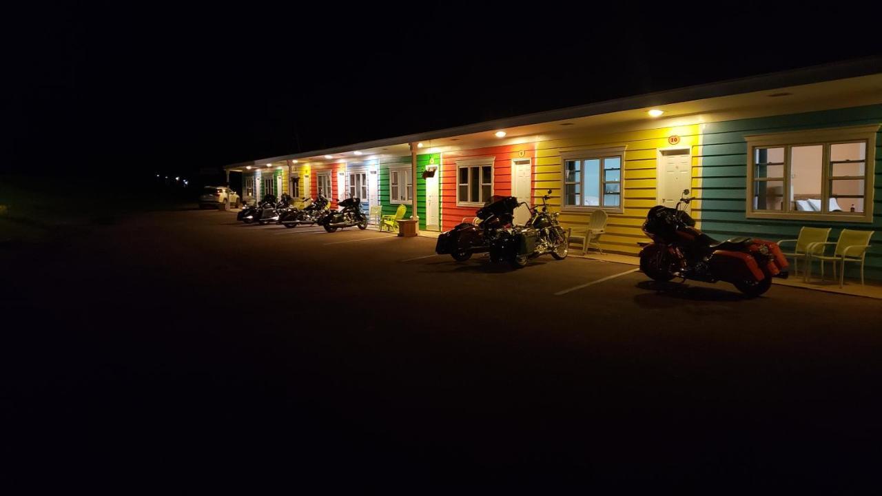 Cornerstone Motel Chéticamp Екстериор снимка
