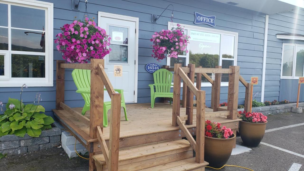 Cornerstone Motel Chéticamp Екстериор снимка
