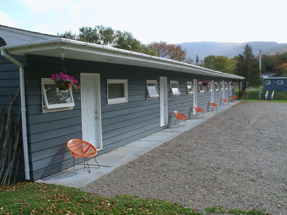 Cornerstone Motel Chéticamp Екстериор снимка
