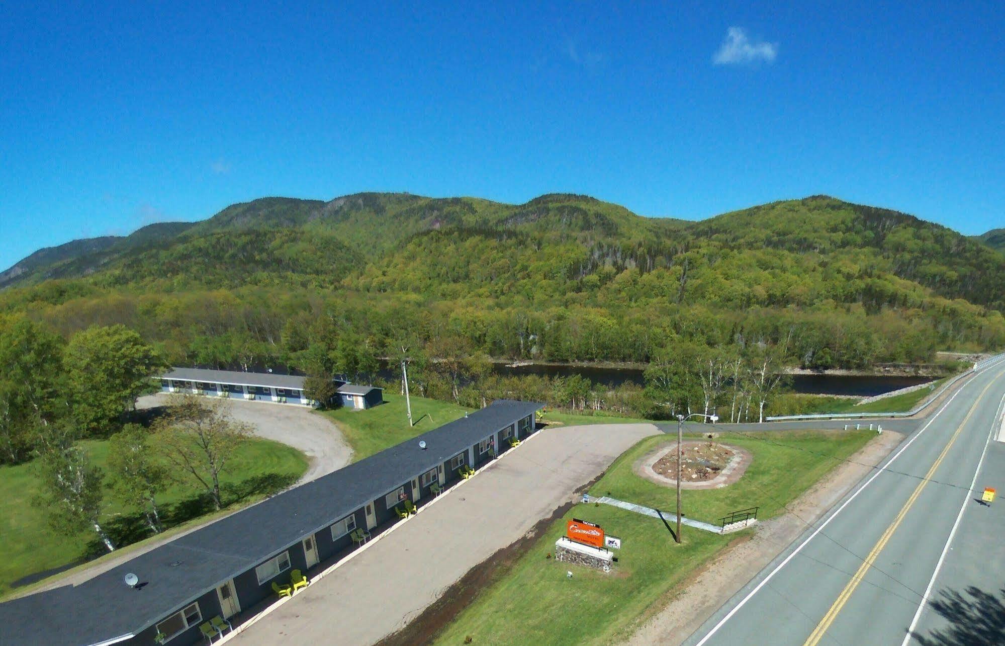 Cornerstone Motel Chéticamp Екстериор снимка